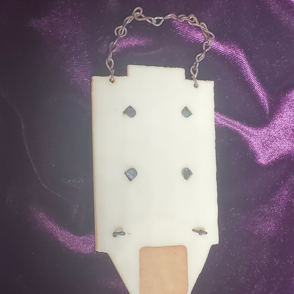 Silver and Cream Wall Hanging Holy Water Font - Picture 2 of 8